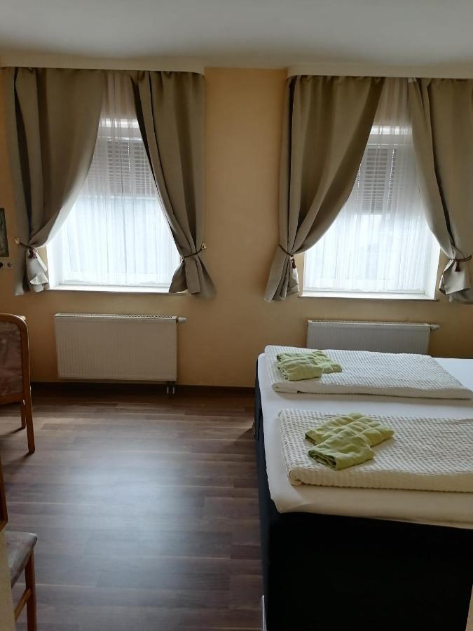 Pension Kuehnauer Hof Dessau-Rosslau Екстер'єр фото