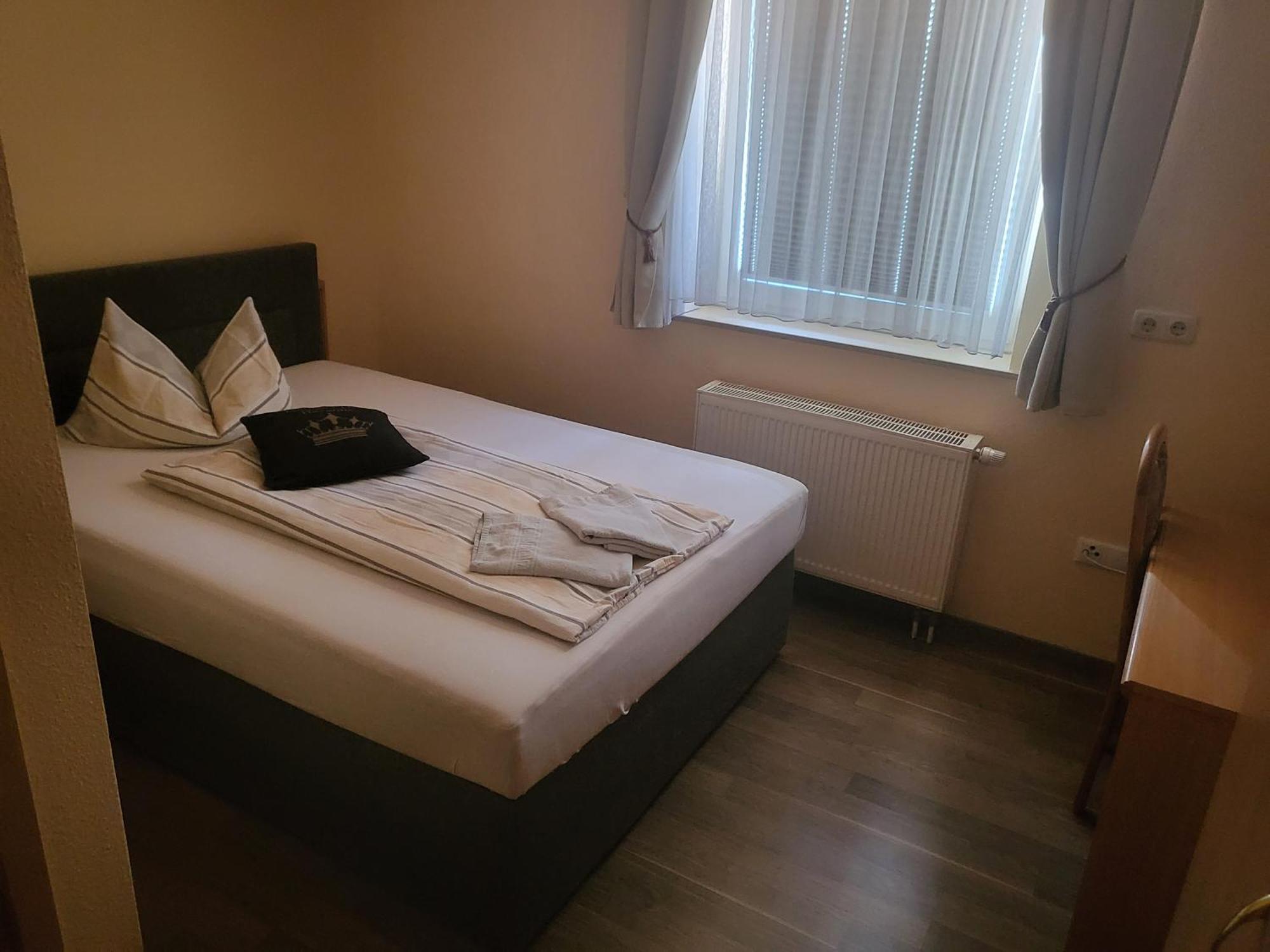 Pension Kuehnauer Hof Dessau-Rosslau Екстер'єр фото