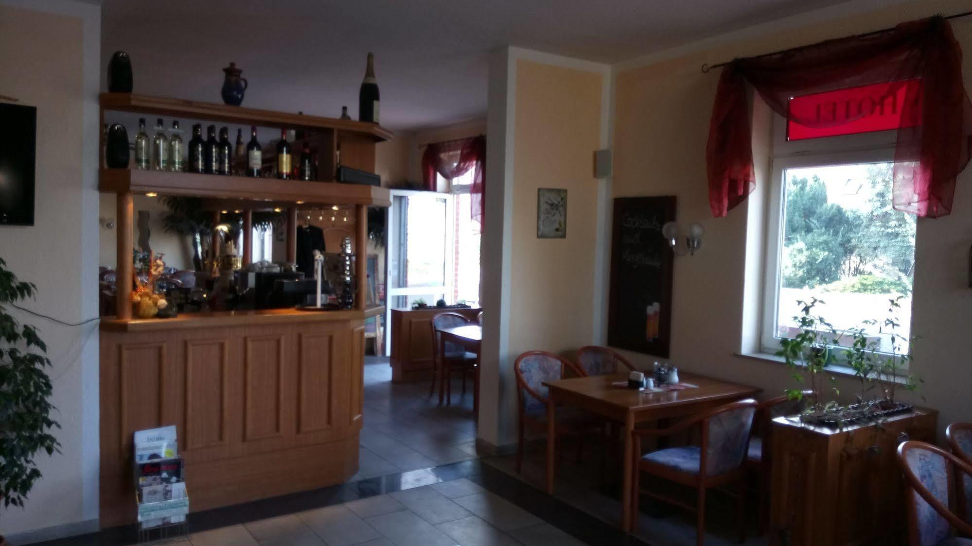 Pension Kuehnauer Hof Dessau-Rosslau Екстер'єр фото